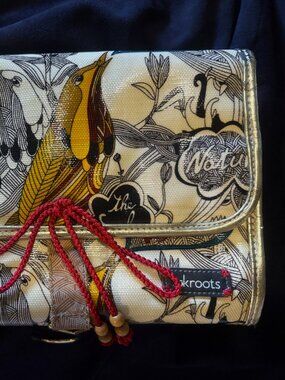 Sakroots Jewelry Accessory Hanger bag Red Cord & Wooden beads NWT